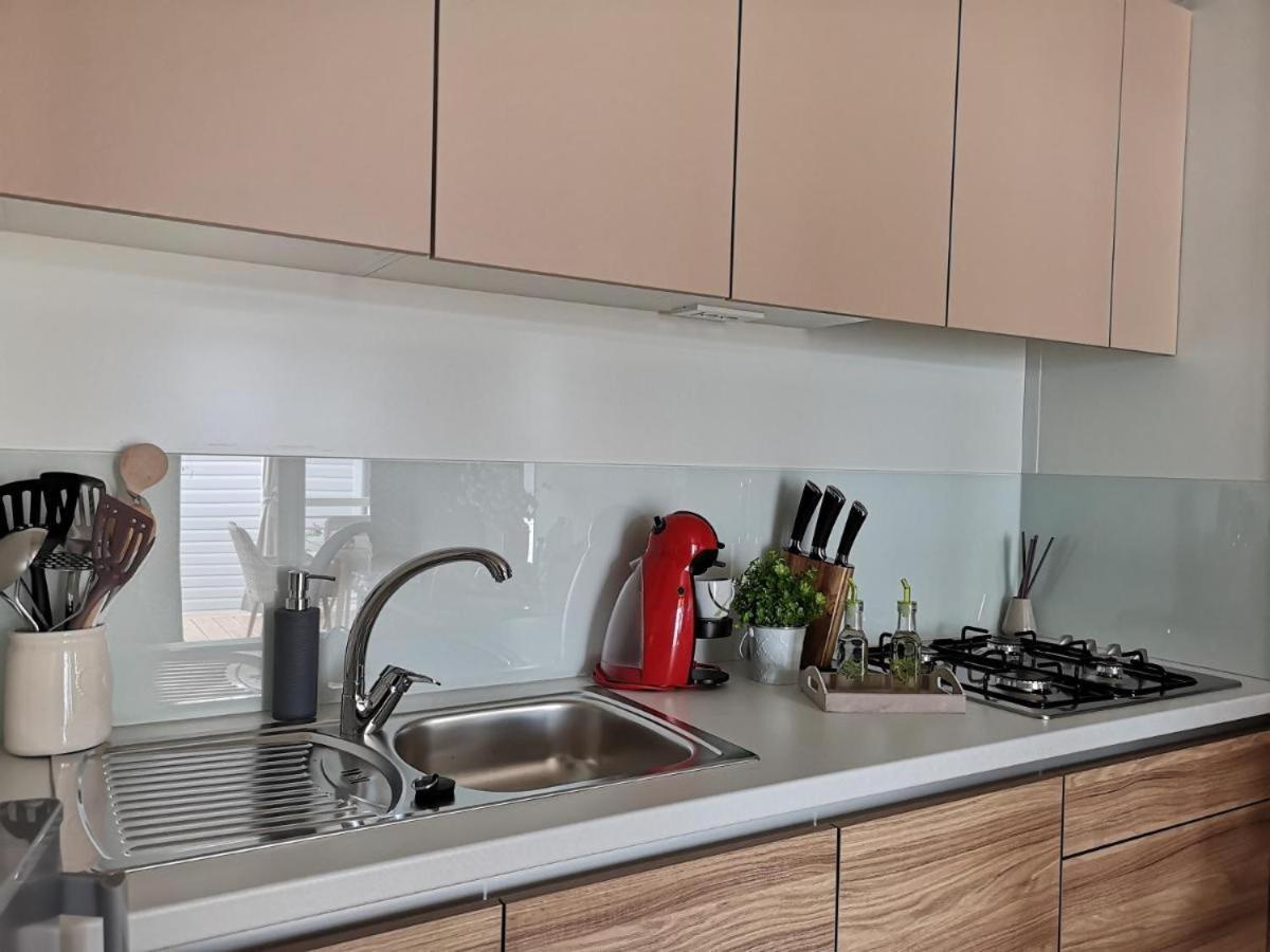 J & R Mobile Homes Biograd Na Moru Exterior photo