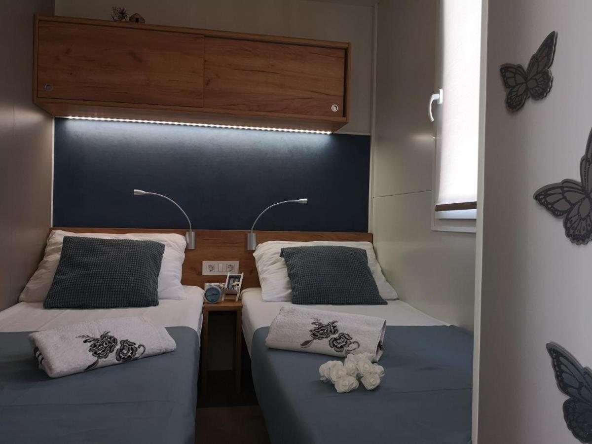 J & R Mobile Homes Biograd Na Moru Exterior photo